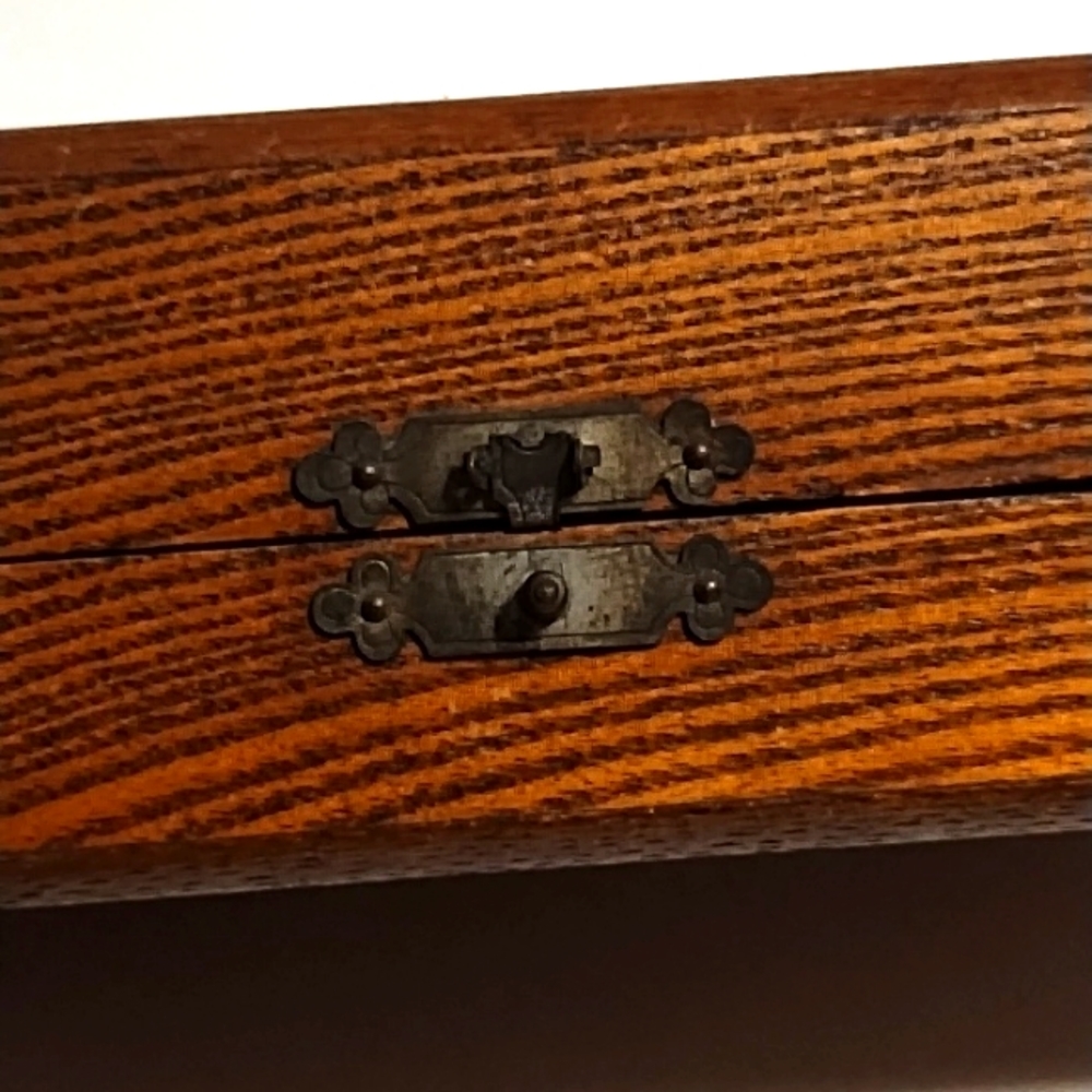 Wooden Box - Picture 5 of 14